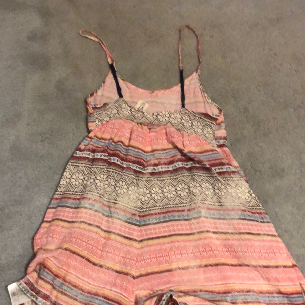 Pink Roxy Romper - Picture 2 of 2